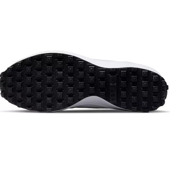 Nike Women's Sneakers - White and Tan - Picture 3 of 9